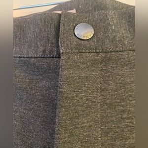 Banana Republic women’s sleek leggings. Used.  S 6. Charcoal grey.